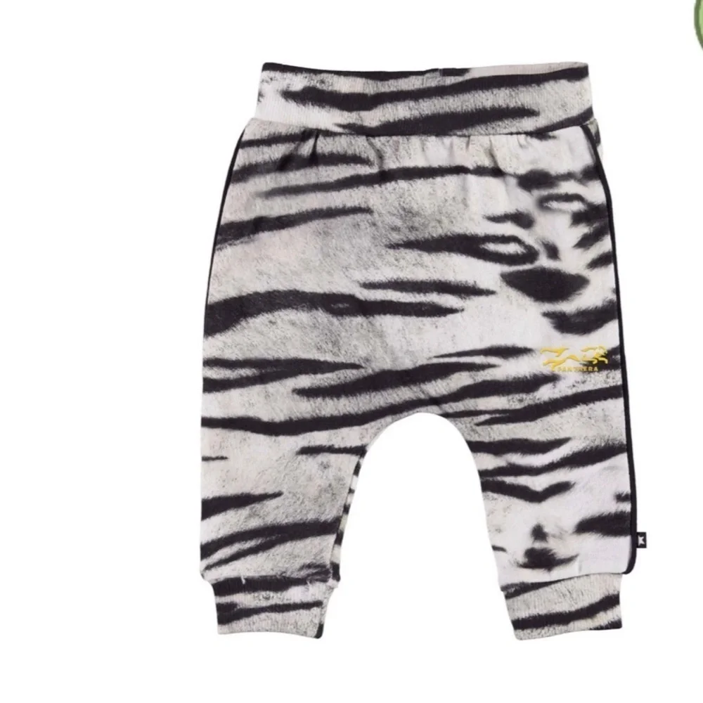 Molo Zebra Stripe Short Sleeve Tee - Black and White AND MATCHING BOTTOMS